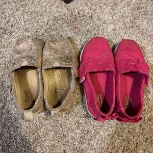 Toddler girls Tom’s